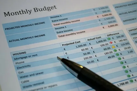 Saving Smarts: Budgeting Basics for Your Monthly Salary